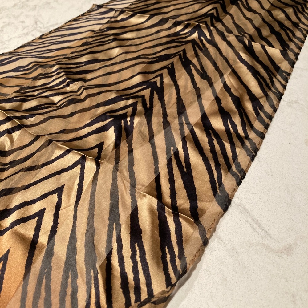 💙NEW Jones New York Silk Scarf - Picture 3 of 6